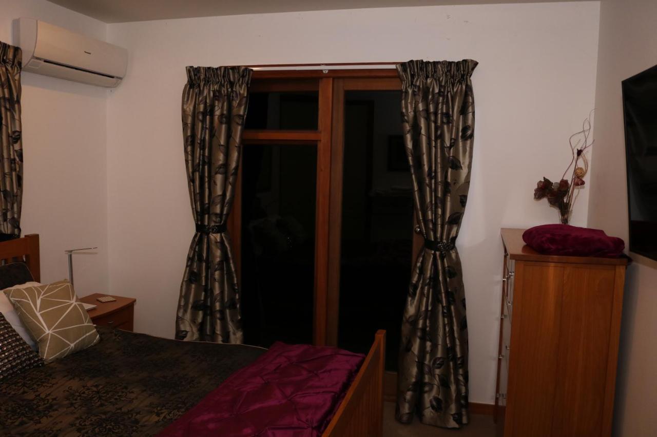 Waiotahi Valley Lodge เทมส์ ภายนอก รูปภาพ
